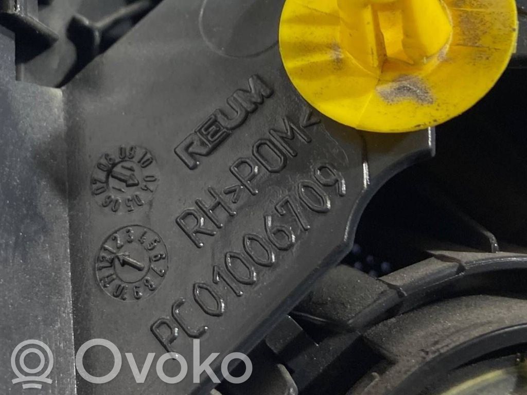 Augsto frekvenču skaļrunis (-i) priekšējās durvīs