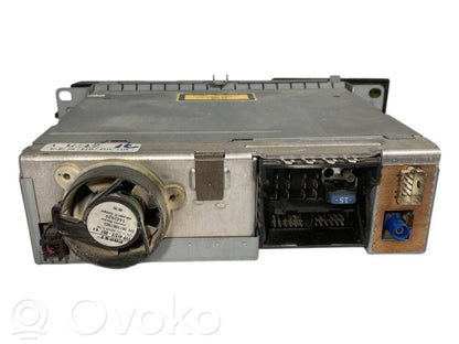 Radio / CD/DVD atskaņotājs / navigācija