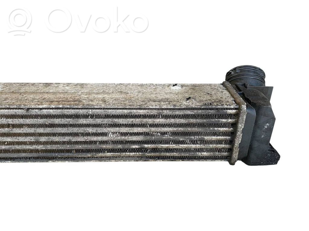 Starpdzesētāja radiators