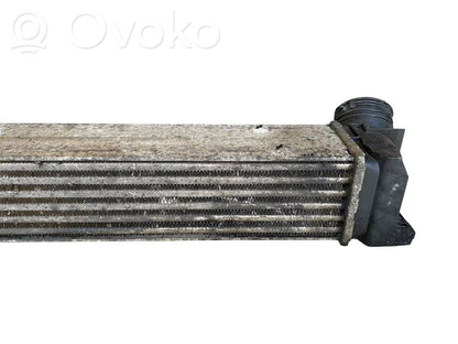 Starpdzesētāja radiators