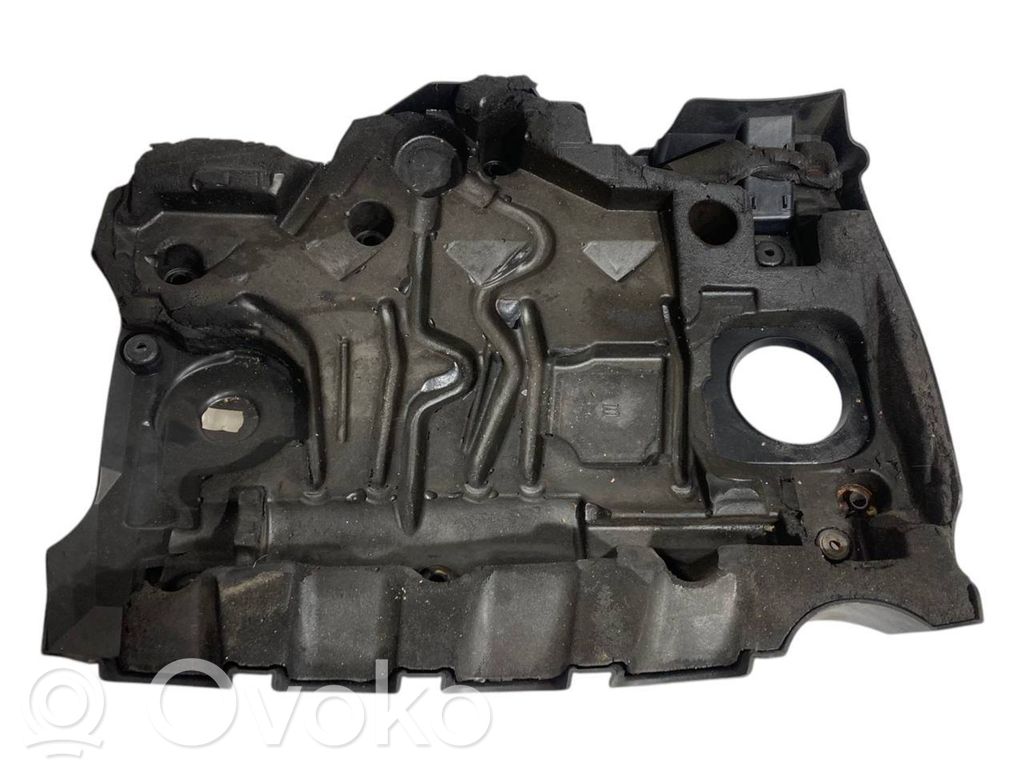 Engine cover (decorative trim)