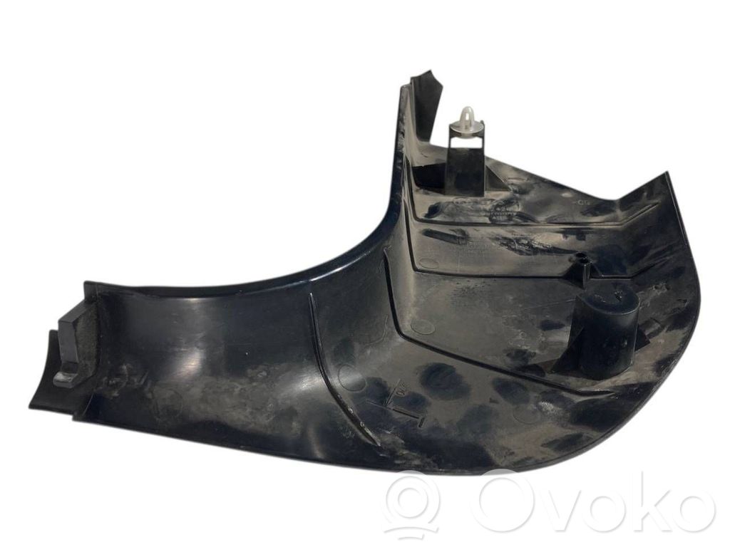 Kāju zonas sānu dekoratīvā apdare