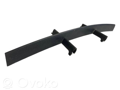 Apakšējais režģis (trīsdaļīgs)