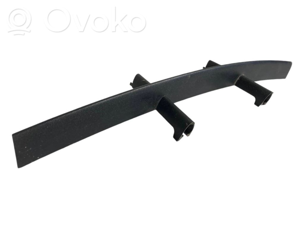 Apakšējais režģis (trīsdaļīgs)