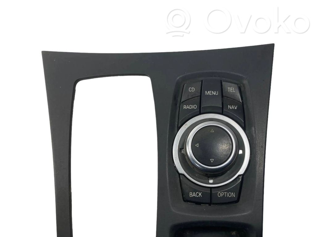 Multimediju kontrolieris