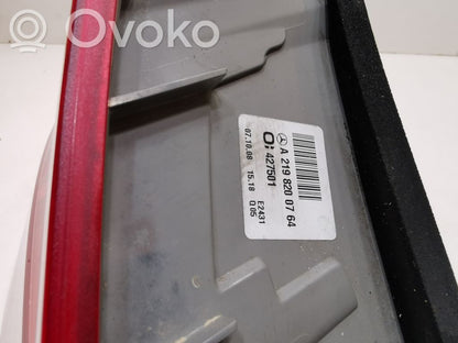 Aizmugurējais lukturis virsbūvē