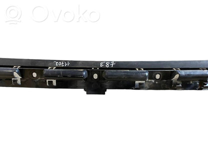 Rear bumper mounting bracket