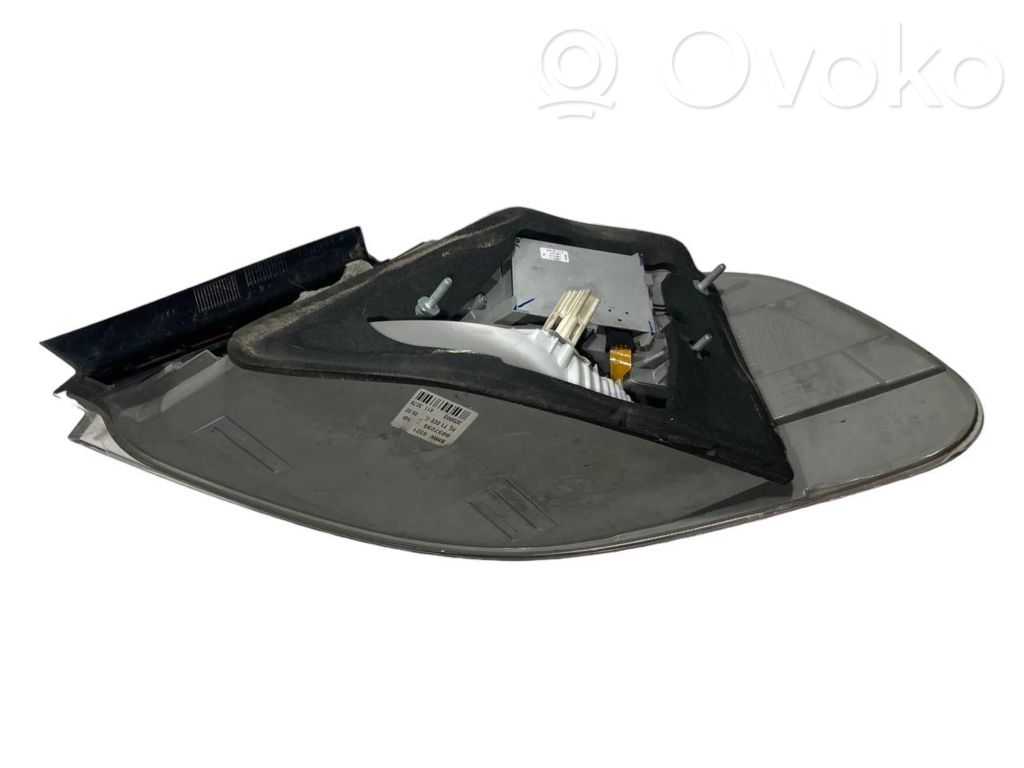 Aizmugurējais lukturis virsbūvē