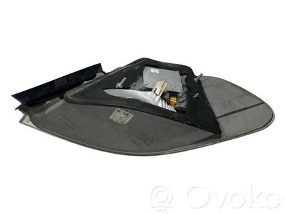 Задний фонарь в кузове