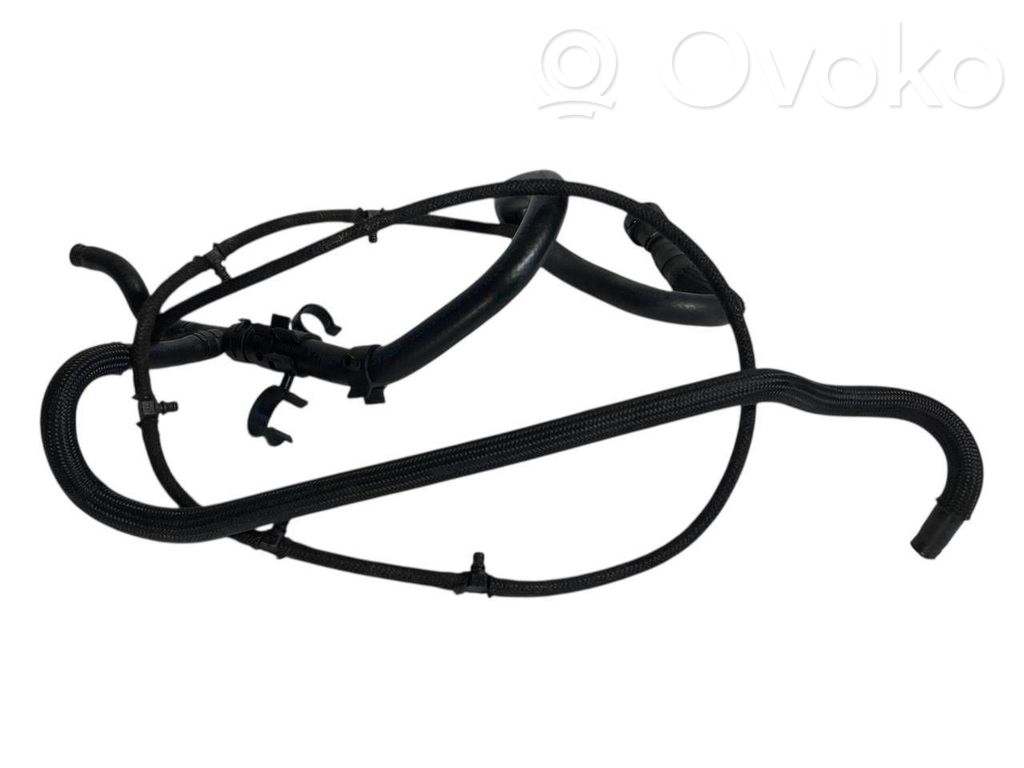 Degvielas caurulīte (-es)