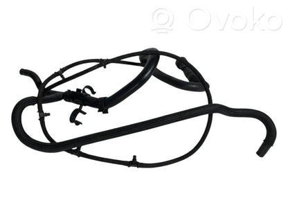 Degvielas caurulīte (-es)