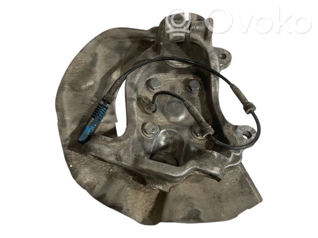 Priekšējā riteņa rumbas vārpstas šarnīrs (stupica, capfa)