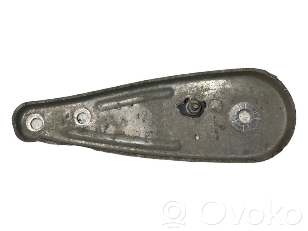 Cits aizmugures šasijas elements