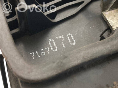 Aizmugurē slēdzene