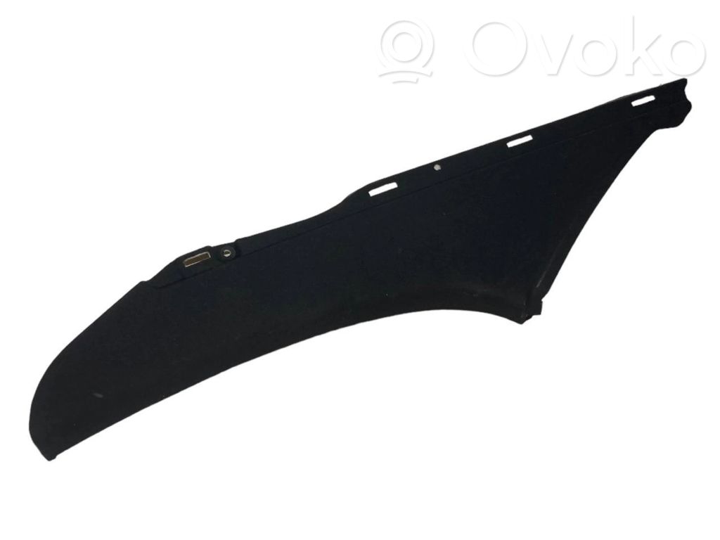 (C) statņa dekoratīvā apdare