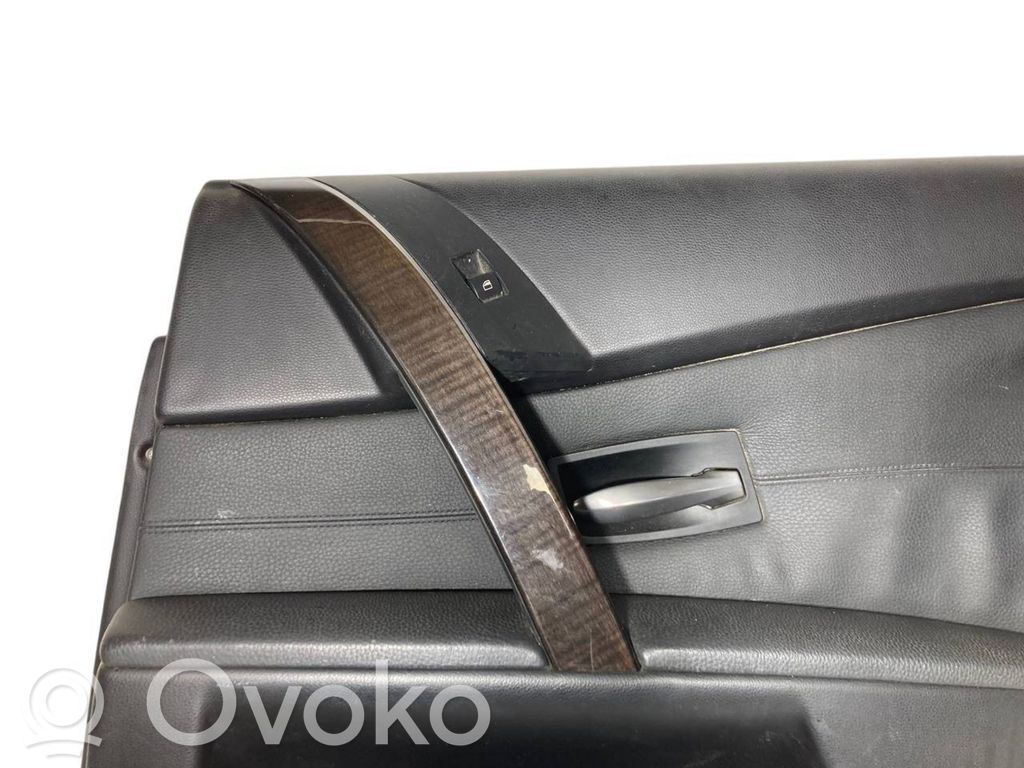 Rear door trim