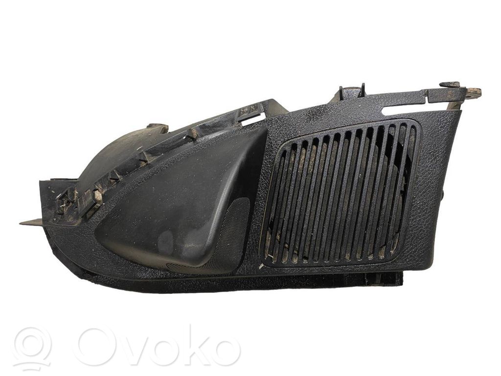 Speaker(s) in the rear window