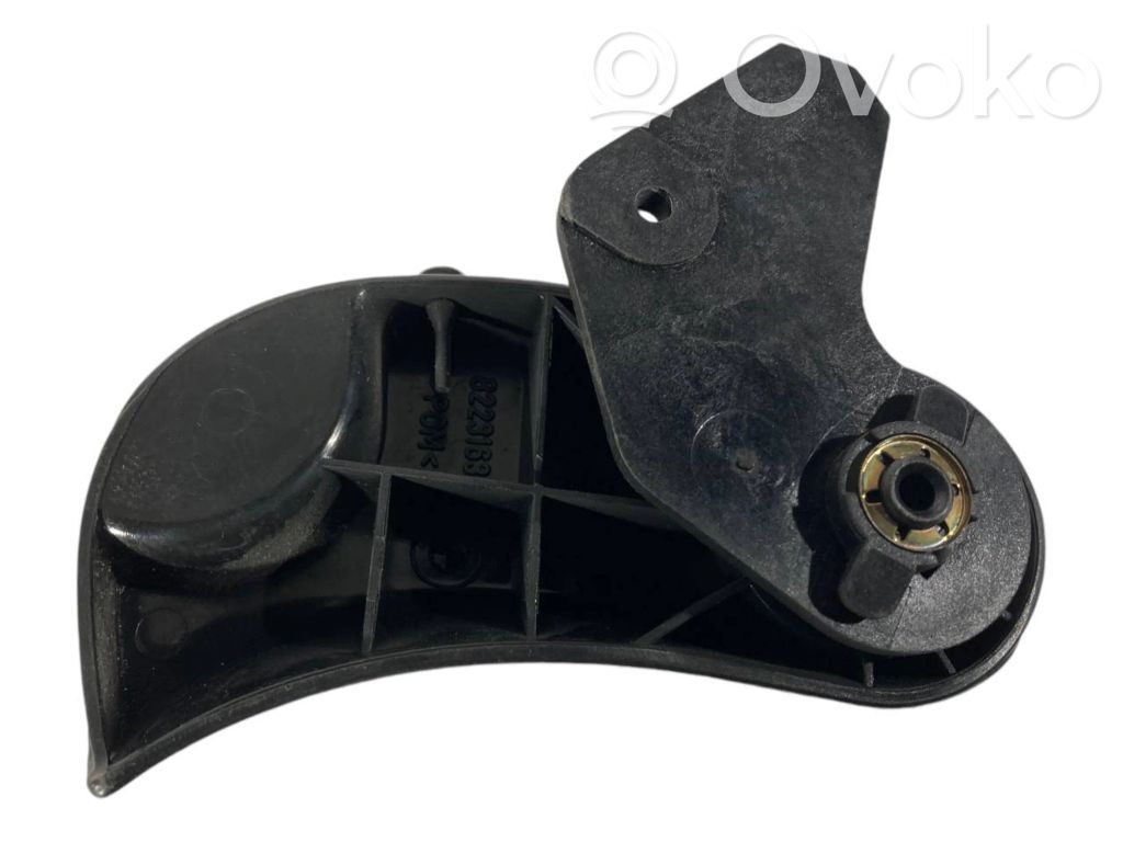 Engine hood release handle