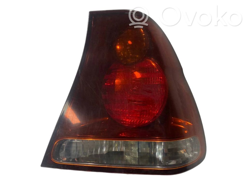 Aizmugurējais lukturis virsbūvē