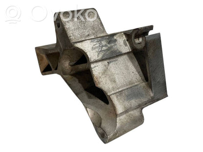 Dzinēja nostiprināšanas stiprinājums-kronšteins