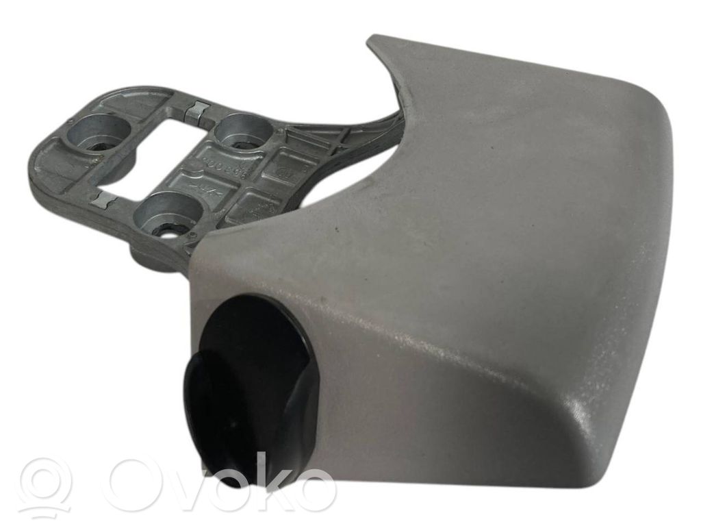 Другая часть интерьера