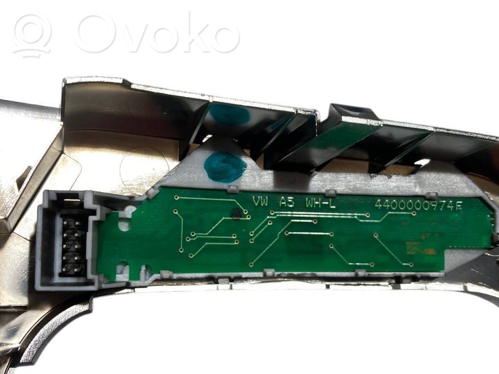 Ātrumu pārslēgšanas sviras dekoratīvā apdare (plastmasas)