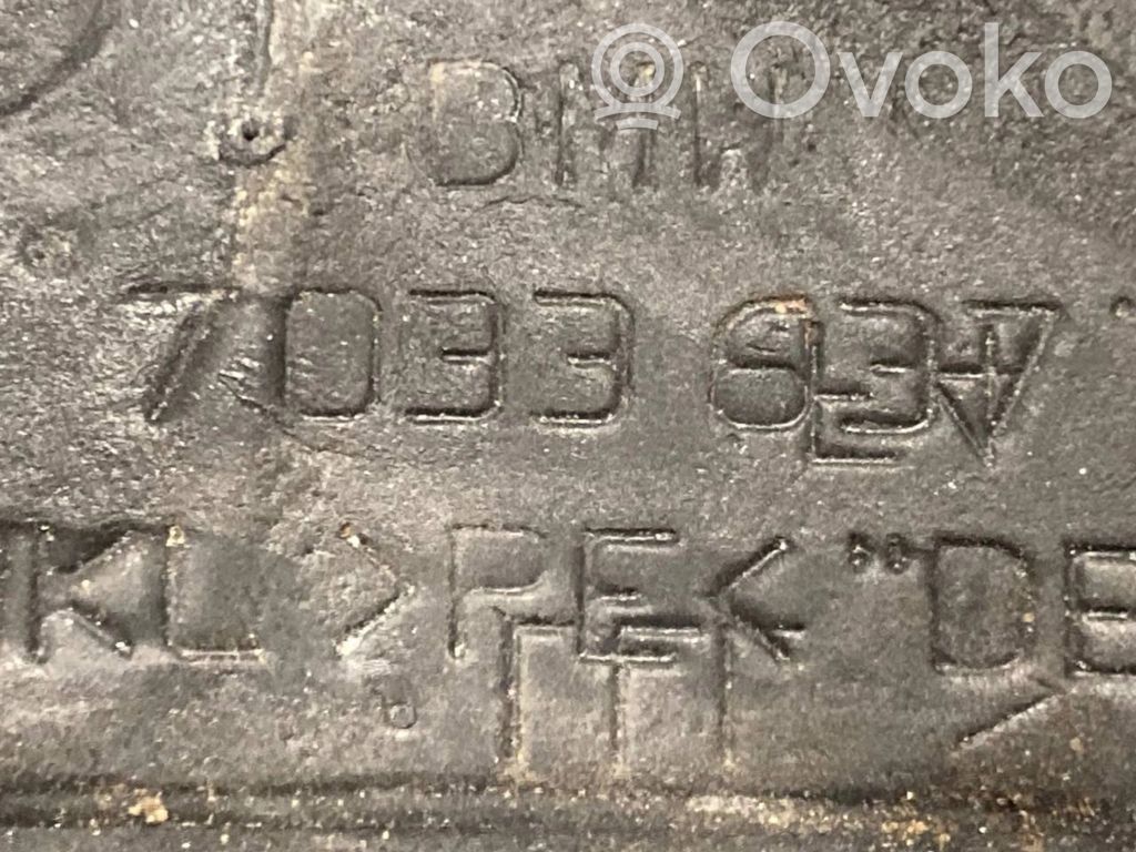 Mirror (electrically controlled)