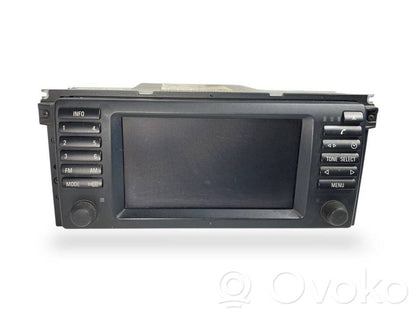 Radio / CD/DVD atskaņotājs / navigācija