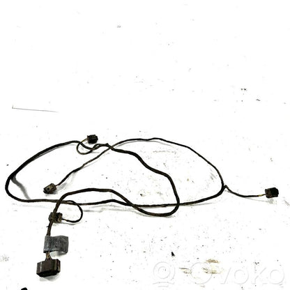 Parkošanas (PDC) sensoru vadu instalācija