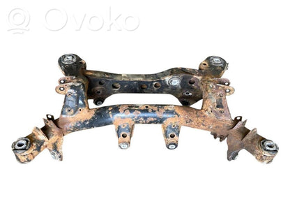 Pusrāmis aizmugurējais / priekšējais