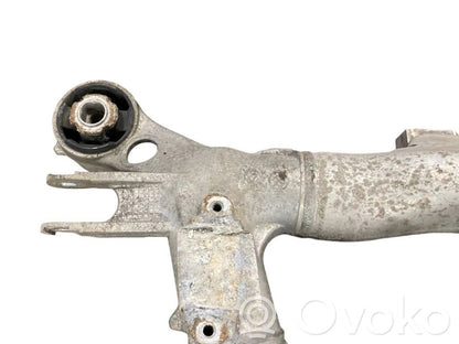 Pusrāmis aizmugurējais / priekšējais