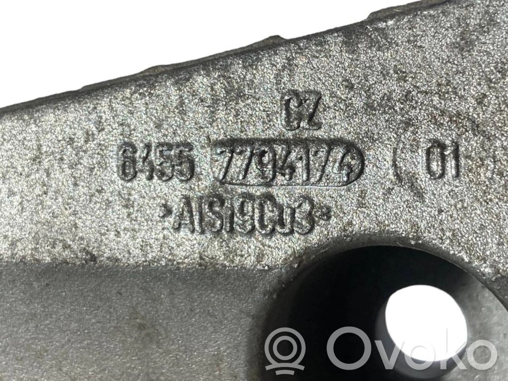 Air conditioning compressor mount