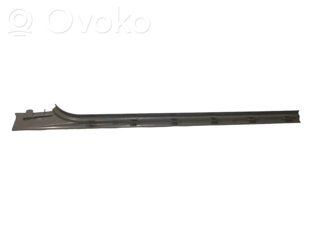 Priekšējā sliekšņa dekoratīvā apdare (iekšējā)