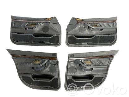 Priekšējo durvju apdare