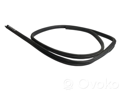 Rear trim rubber (in the body)