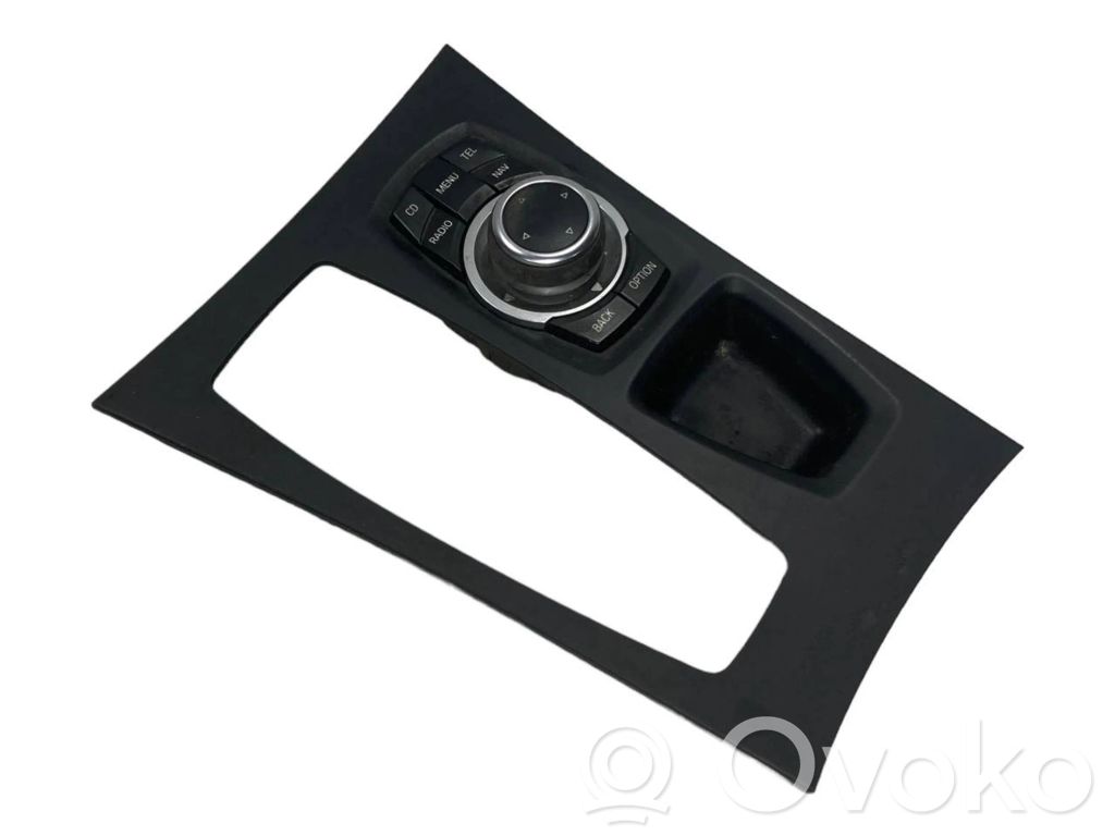 Multimediju kontrolieris