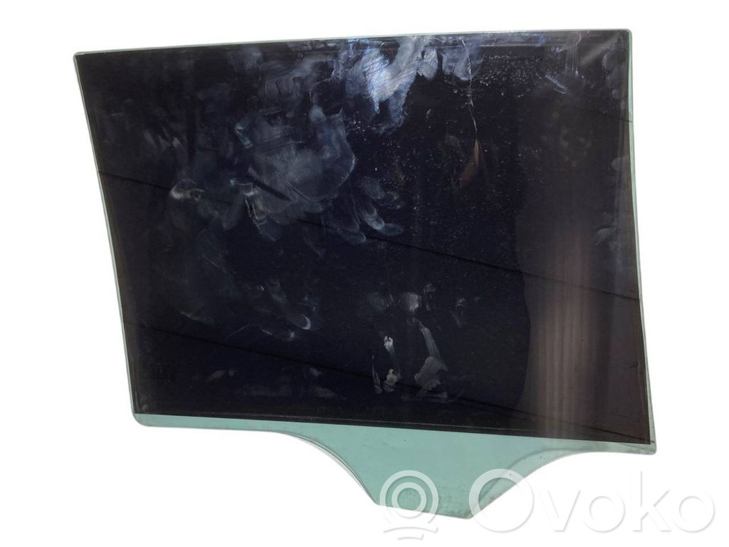 aizmugurējo durvju stikls