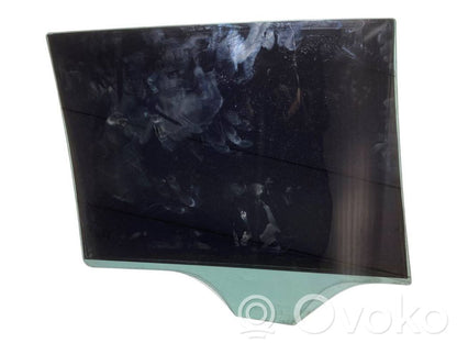 aizmugurējo durvju stikls