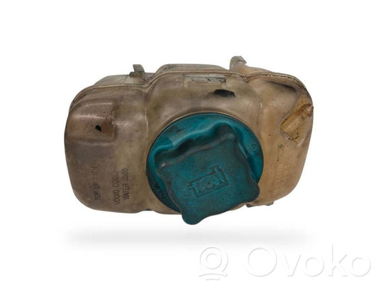 Dzesēšanas šķidruma izplešanās tvertne