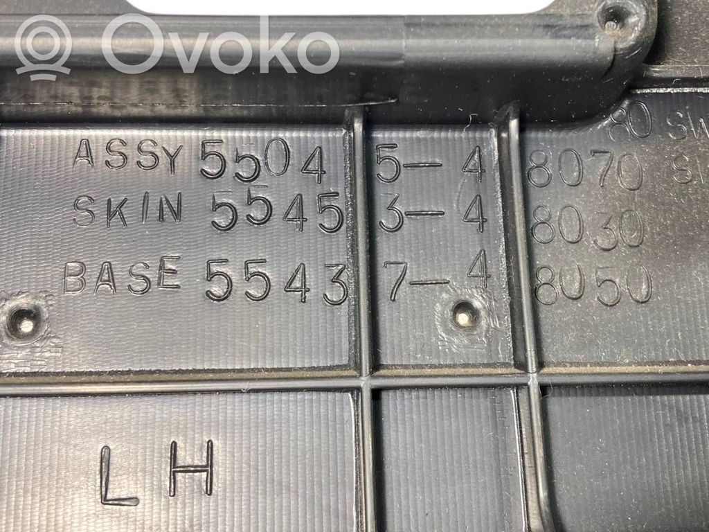 Instrumentu paneļa dekoratīvā apdare