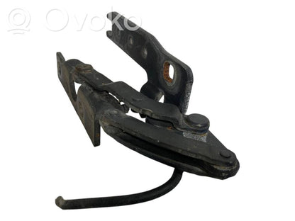 Dzinēja pārsega eņģe (-es)