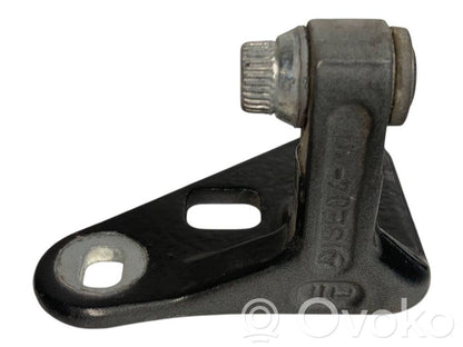 Front lower hinge