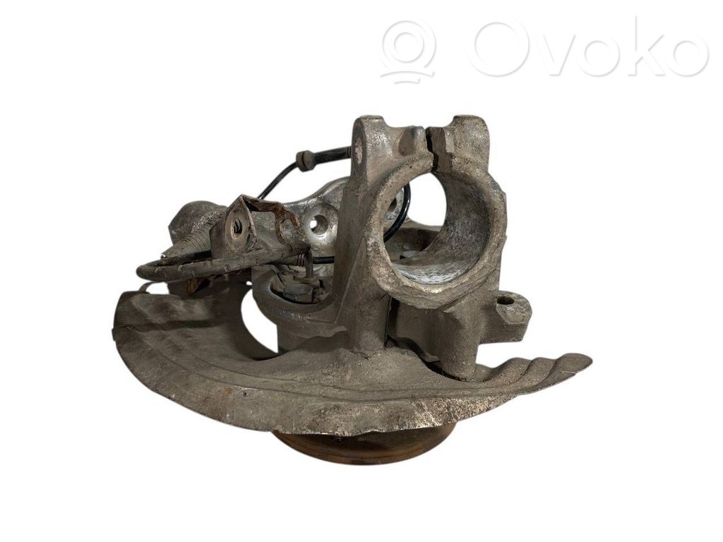 Priekšējā riteņa rumbas vārpstas šarnīrs (stupica, capfa)