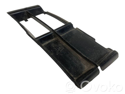 Apakšējais režģis (trīsdaļīgs)