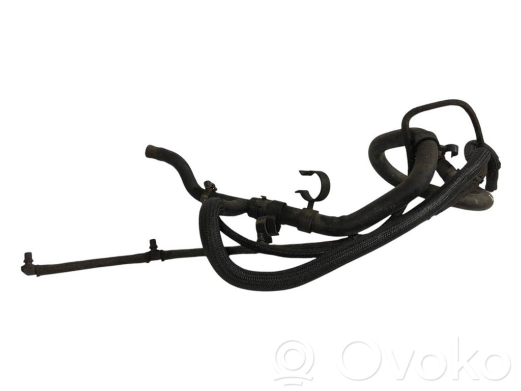 Degvielas caurulīte (-es)