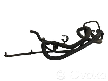 Degvielas caurulīte (-es)