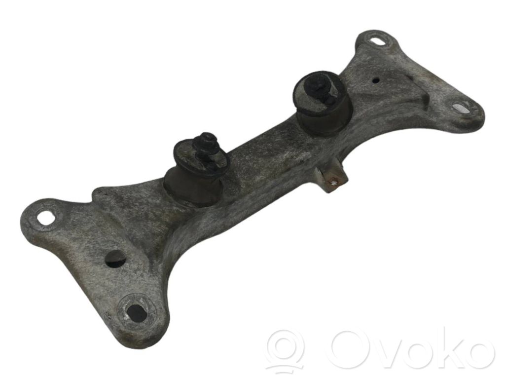 Кронштейн крепления трансмиссии