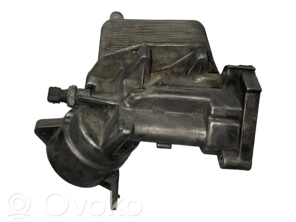 Dzinēja eļļas radiators