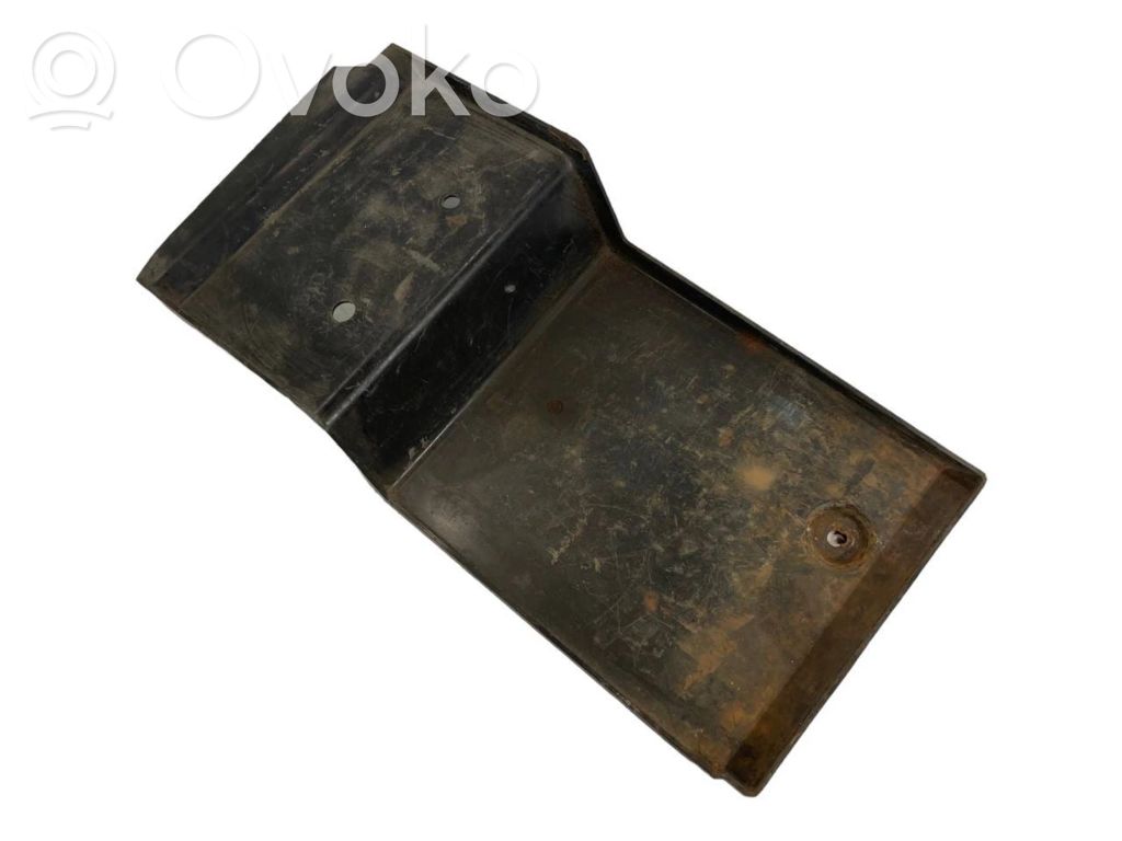 Akumulatora nostiprināšanas pamatne