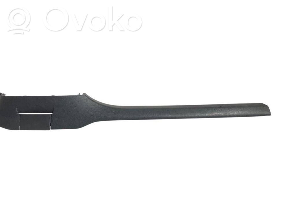 Priekšējā sliekšņa dekoratīvā apdare (iekšējā)